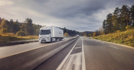 Renault Trucks elektrikli uzun yol çekicilerini tanıttı